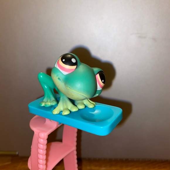 LPS Frog and Diving Board - Picture 2 of 2
